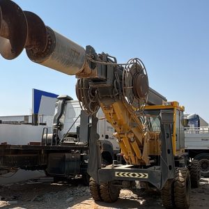 Drill rig YG 180